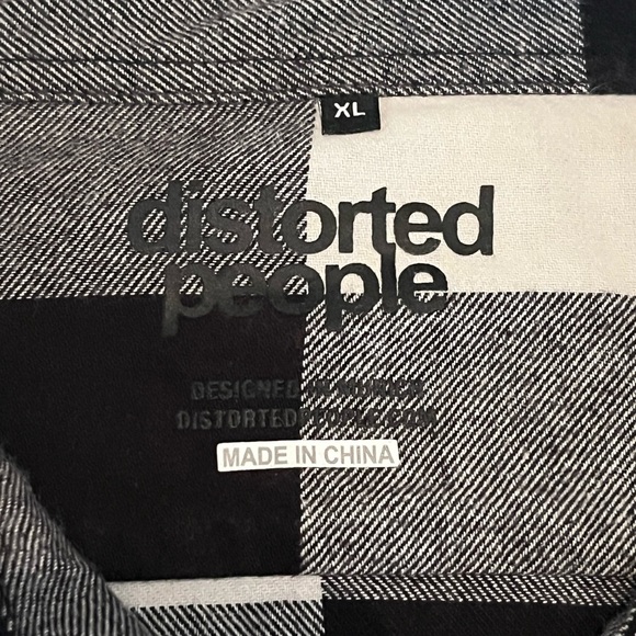 Stylish Black and White Plaid Men's Shirt - Picture 3 of 4